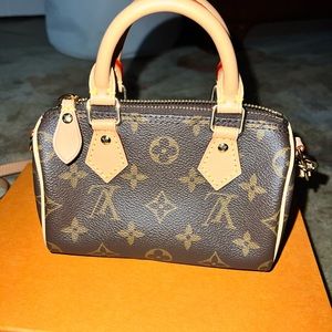 Louis Vuitton nano speedy